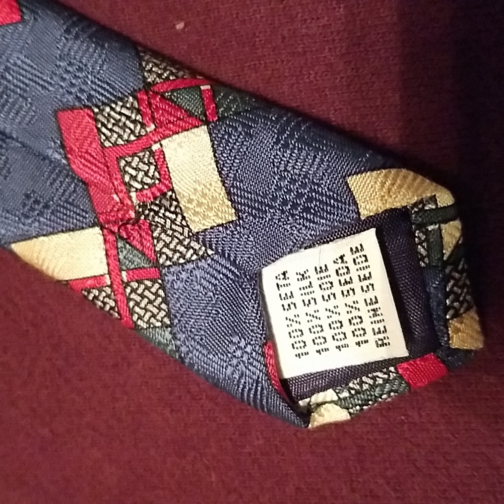 Tie - Picture 4 of 4